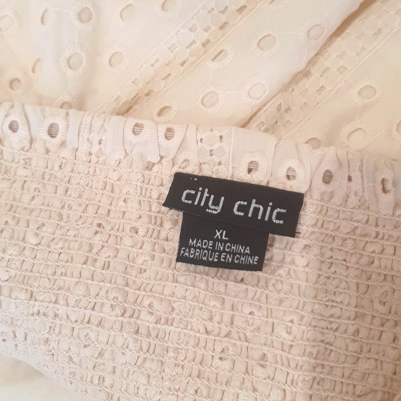 CITY CHIC Size 22 Summer Dress with stretch back and adjustable straps - Picture 6 of 6